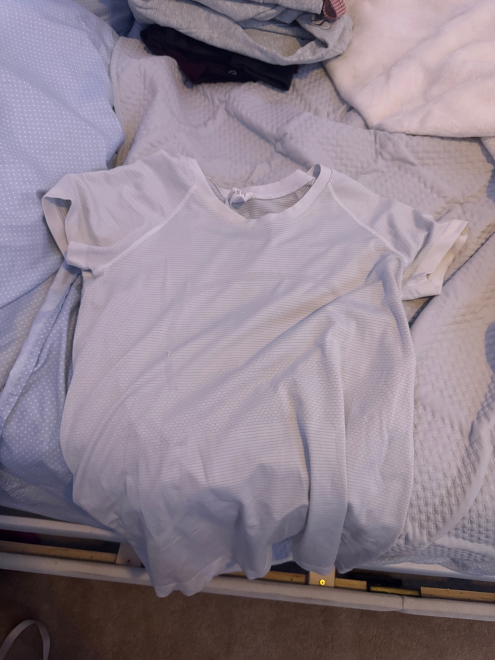 white Short Sleeve swiftly tech